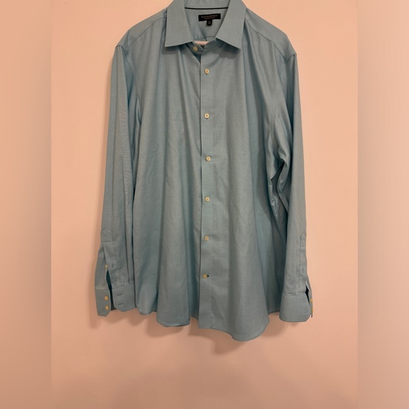 Banana Republic Men’s XL non - iron slim fit blue button down shirt - Picture 3 of 6